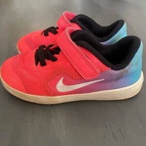 Nike Kids Red and Blue Gradient Sneakers Size 8C